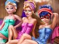 Žaidimas Super Girls Sauna Real Life  internete