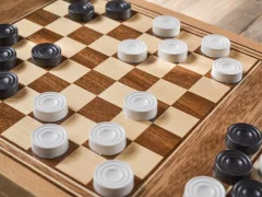 Žaidimas Checkers Two Player internete