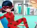 Žaidimas Dotted Girl Ambulance For Superhero internete
