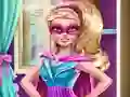 Žaidimas Superhero Doll Closet internete