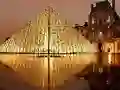 Žaidimas Glass Pyramid Jigsaw internete