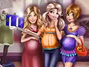 Žaidimas Princesses Pregnant Selfie internete