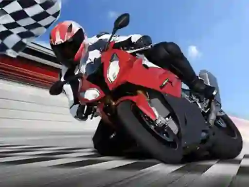Žaidimas Real Bike Racing internete