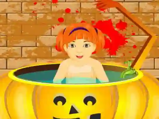 Žaidimas Little Baby Halloween Bathing internete