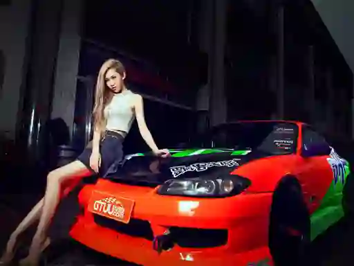 Žaidimas Girls and Cars internete
