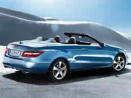 Žaidimas Cabriolet Roadster Puzzle internete