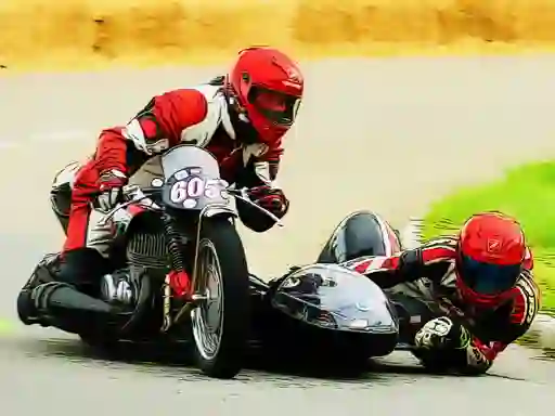 Žaidimas Sidecar Racing Puzzle internete